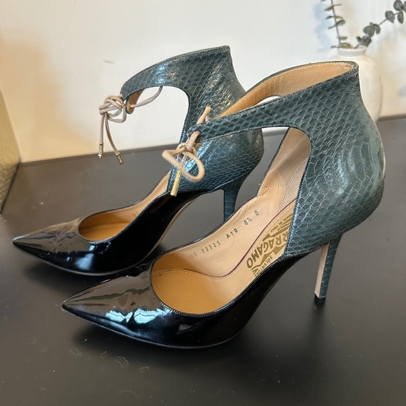 Salvatore Ferragamo Black/Green Patent Leather Heel
